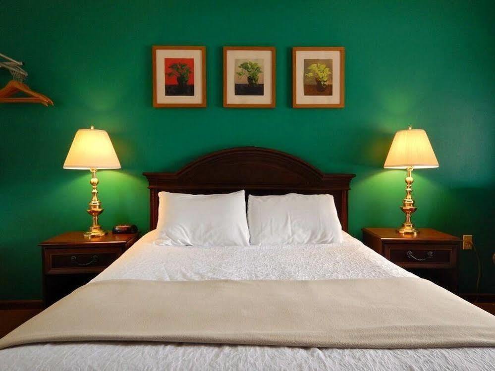 Harwood Hill Motel Беннінґтон Екстер'єр фото